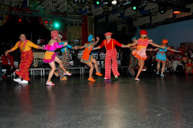 min 2005 11 12 fous swing 186